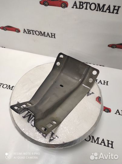 Кронштейн багажного отсека Nissan Murano 3 Z52