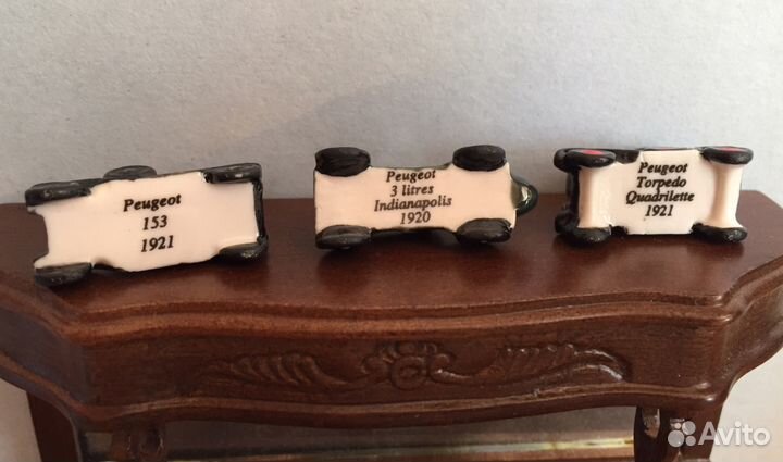 Миниатюрные модельки машинок - Citroen и Рeugeot