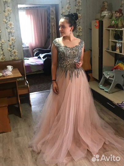 Платье женское 46 48