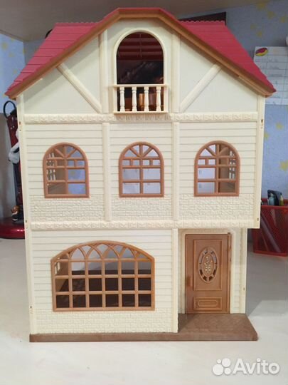 Трехэтажный дом Sylvanian Families