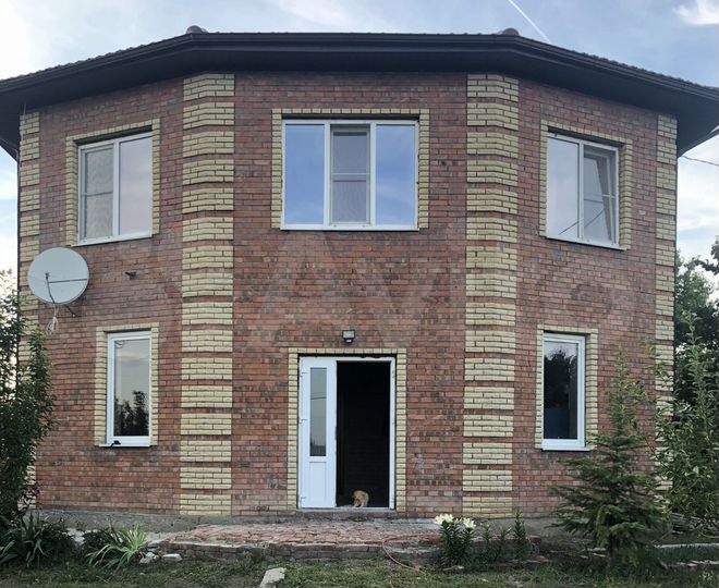 Дом 350 м² на участке 12 сот.