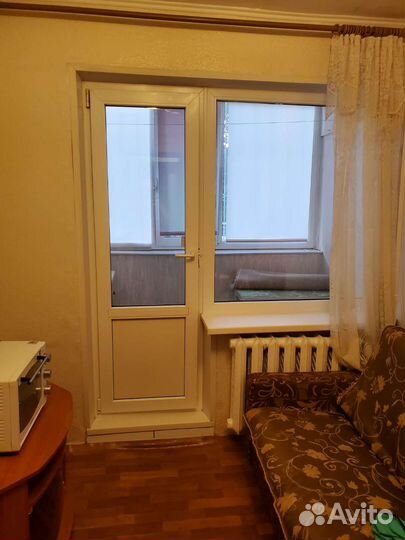 Дверь с окном бу