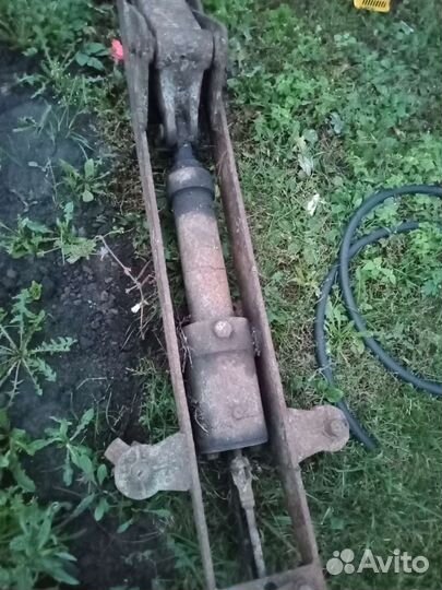 Домкрат гидравлический подкатной 15 тонн