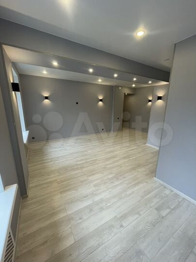 3-к. квартира, 76 м², 2/4 эт.