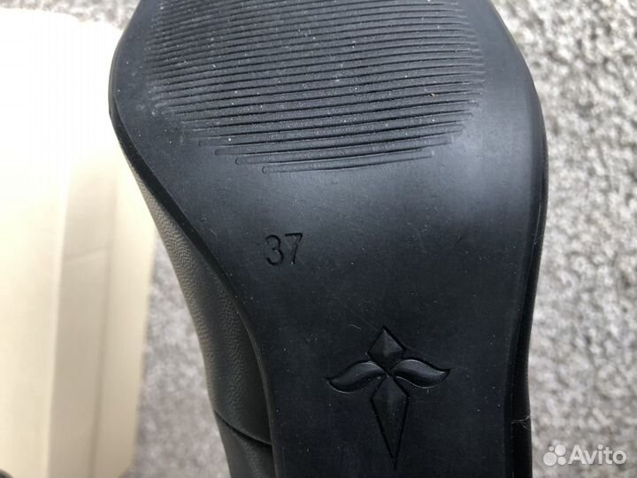 Туфли черные женские 37 размер