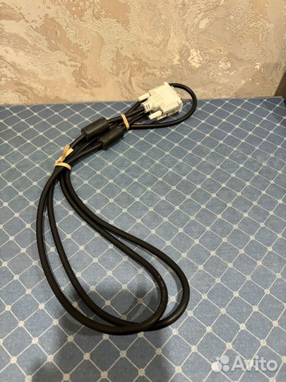 Кабель для компьютера