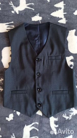 Жилетка для мальчика школьная