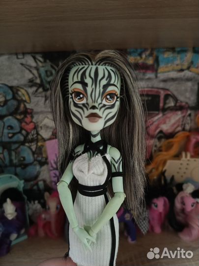 Кукла Монстер Хай
