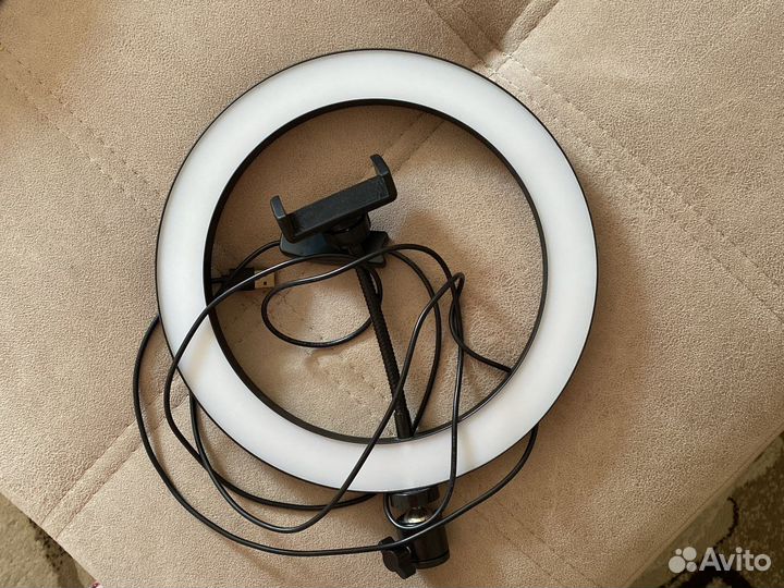 Кольцевая лампа со штативом