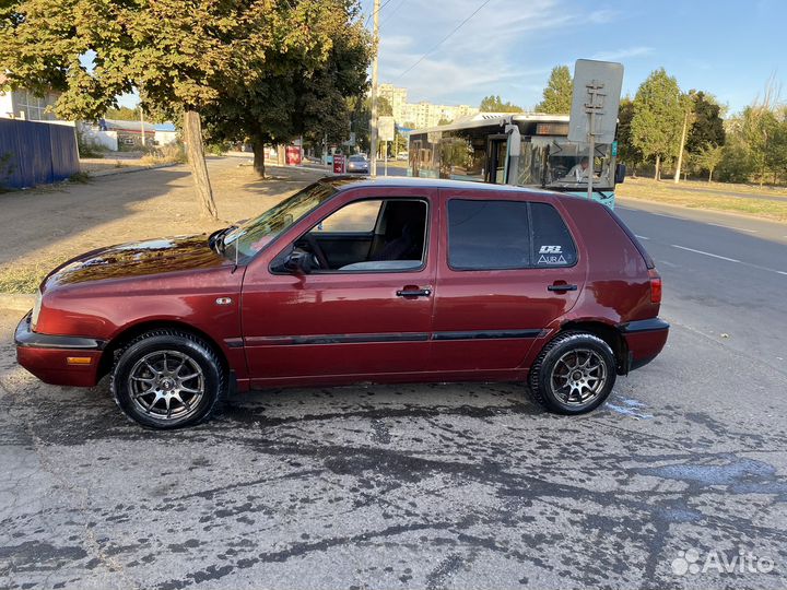 Volkswagen Golf 1.8 МТ, 1996, 240 000 км