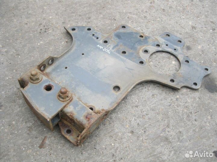 Кронштейн усилителя бампера левый 9303100090 merce