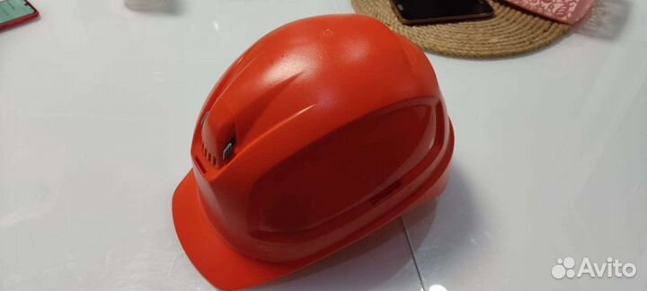 Каска защитная