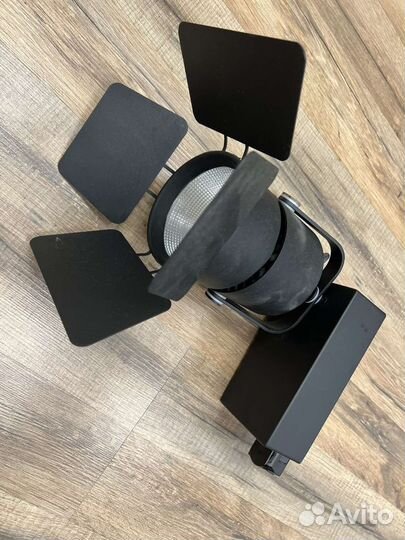 Светодиодный прожектор