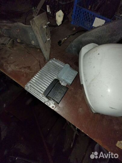 Зеркало боковое левое на джили эмгранд