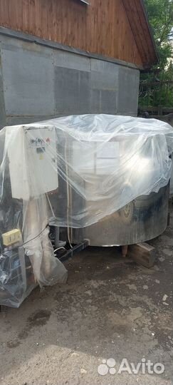 Танк охладитель молока 2000л