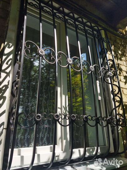 Кованые решетки на окна