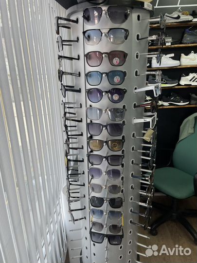 Солнцезащитные очки мужские и женские