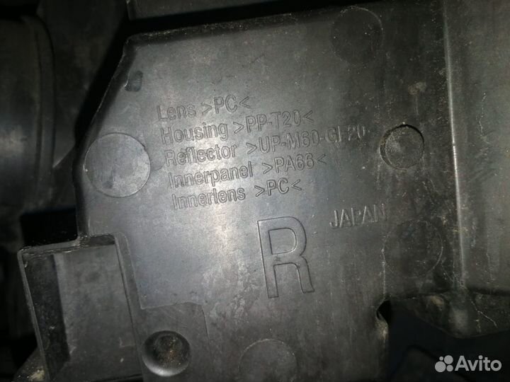 Фара правая Тойота Королла Е120 хэтчбек рестайл