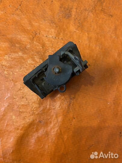 Кнопка открывания багажника golf 3