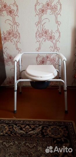 Средство реабилитации инвалидов:кресло-туалет