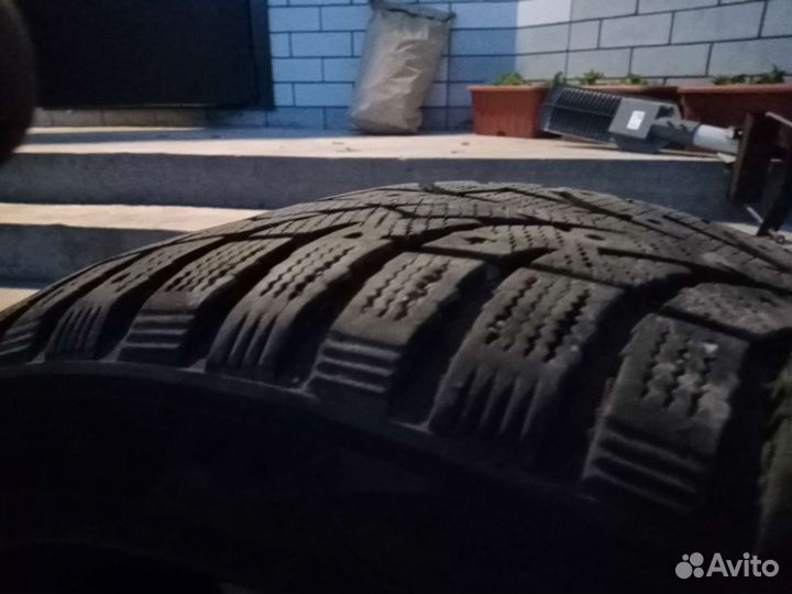 Toyo Observe G3-Ice 215/50 R17
