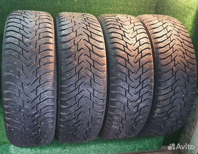 Nokian Tyres Hakkapeliitta 8 SUV 215/60 R17