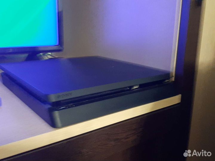 Sony PS4 slim 1tb