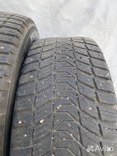 Michelin X-Ice North 3 215/60 R16