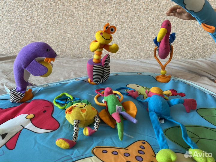 Развивающий коврик tiny love