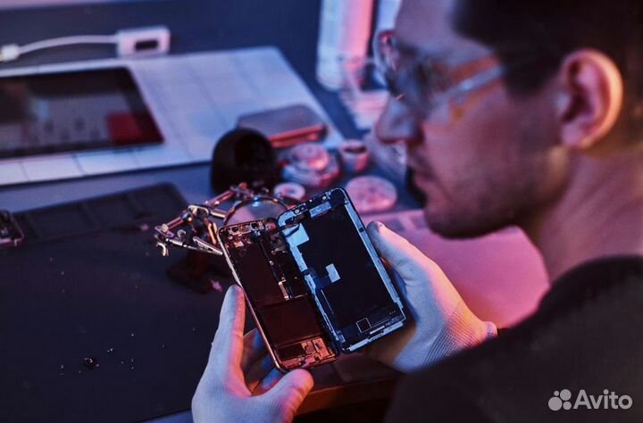 Ремонт iPhone / Ремонт iPad / Ремонт MacBook