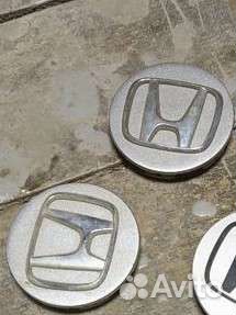 Колпачок центральной ступицы на Honda