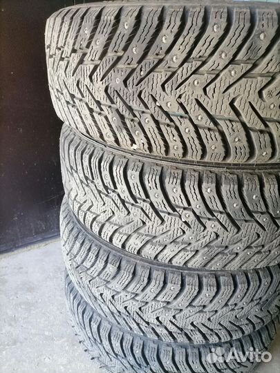 R15 Nokian Tyres Hakkapeliitta 8 195/65, PCD 5x114.3 DIA 58.6