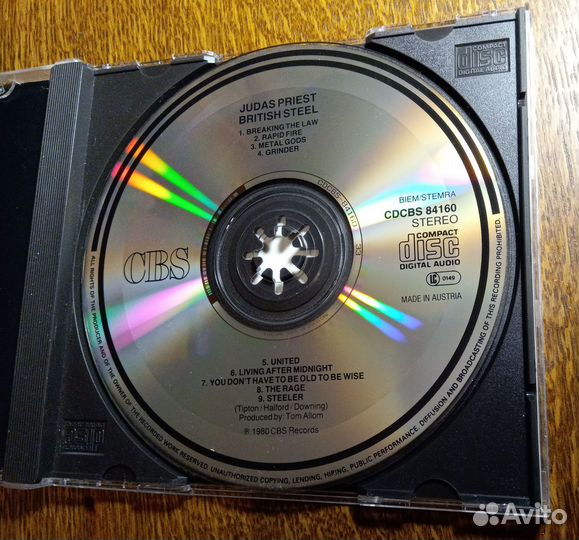 CD диски фирменные: Beatles, Black Sabbath и др