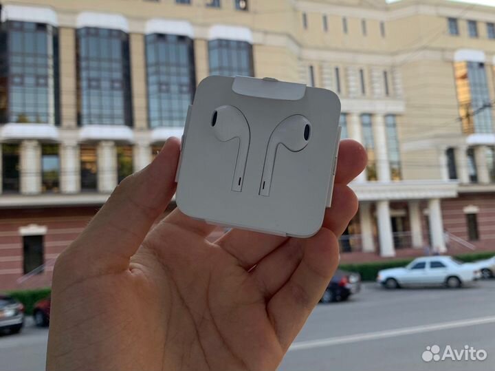 Наушники Apple EarPods lightning