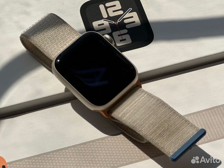 Apple Watch SE (2nd Gen) 40mm 2023 Starlight