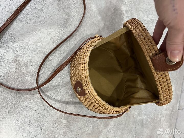 Сумка женская из ротанга