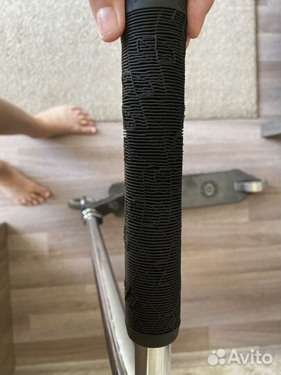 Продаю новый руль Т на трюковой самокат