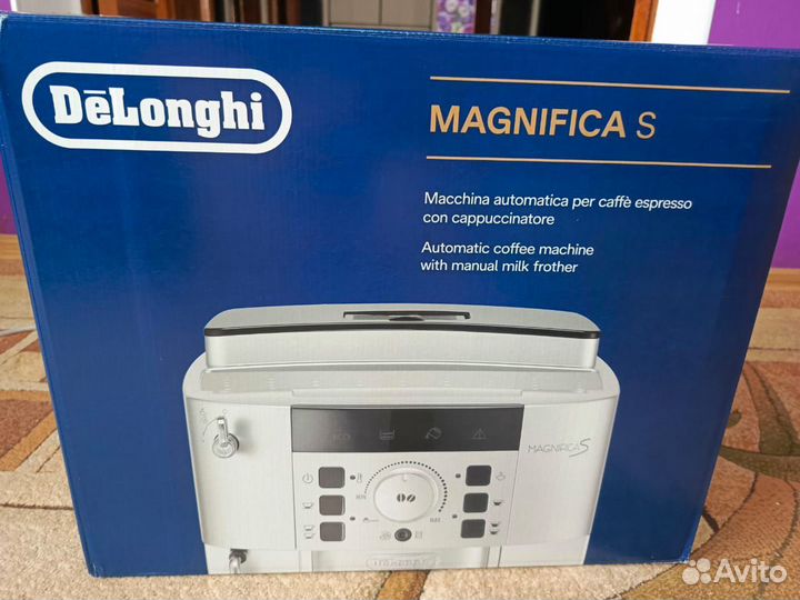 Кофемашина delonghi magnifica s