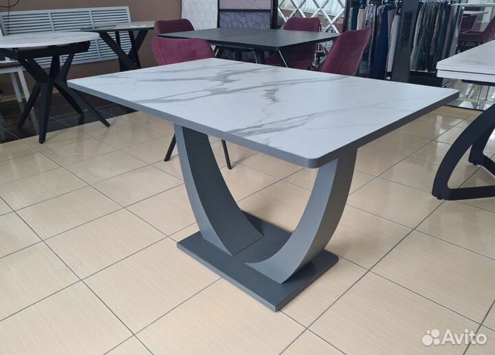 Стол повашимразмерам SVR-43810