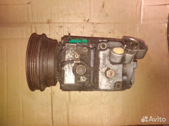 Компрессор системы кондиционирования BMW 5-серия E