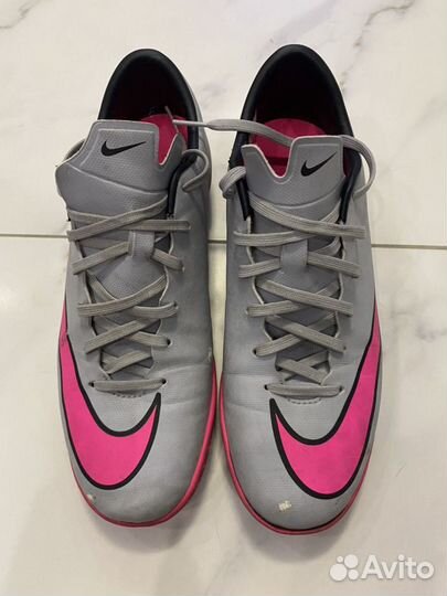 Футзалки Nike