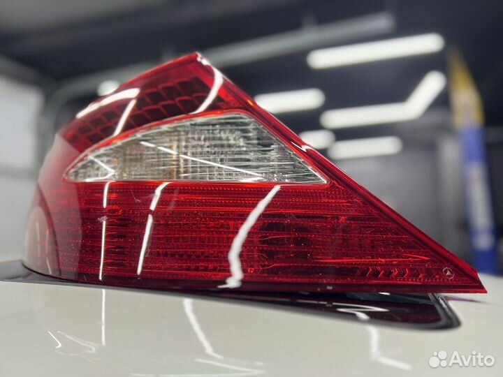 Задний левый стоп фара Mercedes cls w219 c219