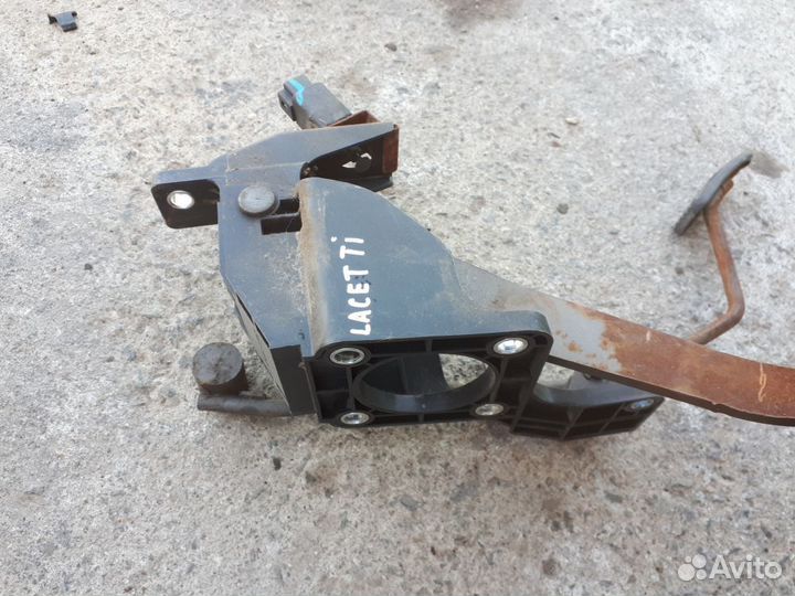Педаль тормоза Chevrolet Lacetti J200