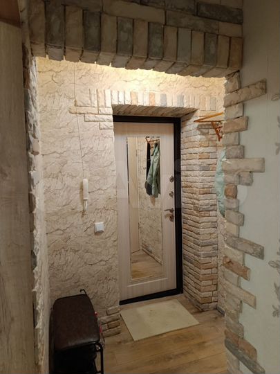 2-к. квартира, 40 м², 1/4 эт.
