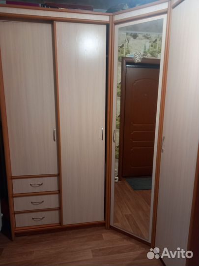 Угловой шкаф