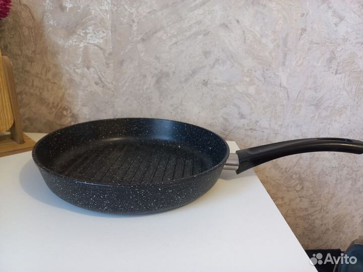 Сковорода 26 см гриль антипригарная