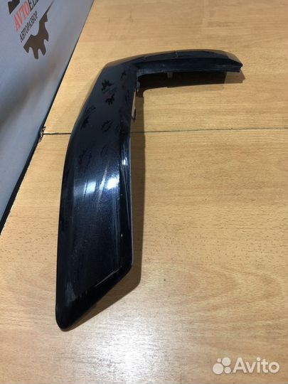 Накладка бампера правая Ford Fusion