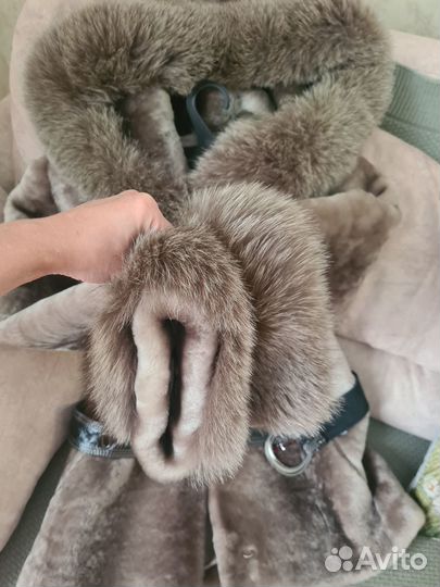 Шуба из мутона+песец с капюшоном