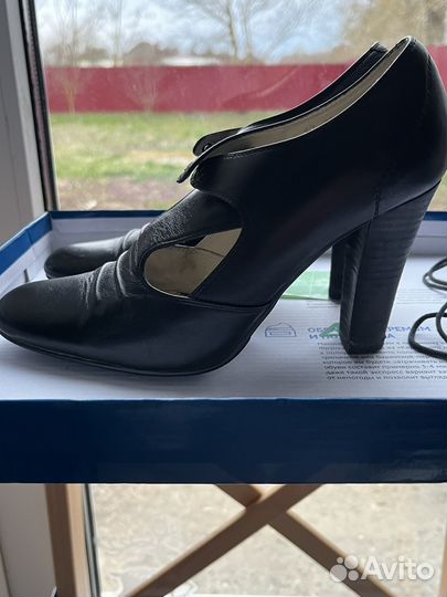 Женская обувь 35 р