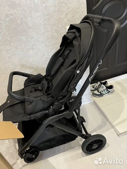 Прогулочная коляска happy baby Avery новая